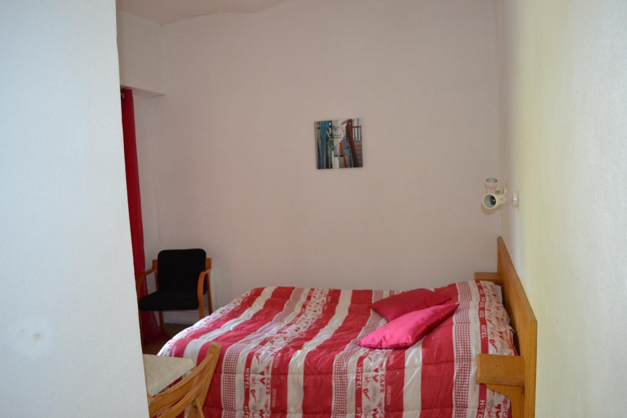 Les Sibourgs Hotel *